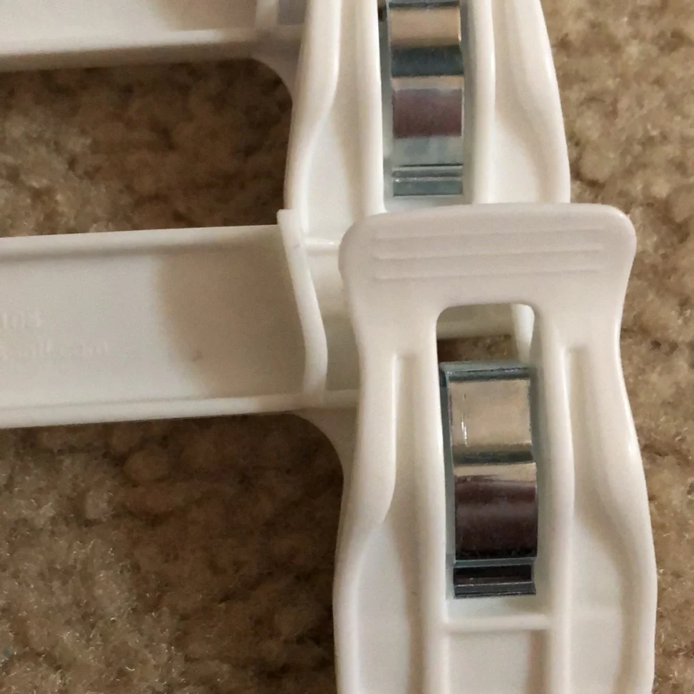 KIDS - White Hangers